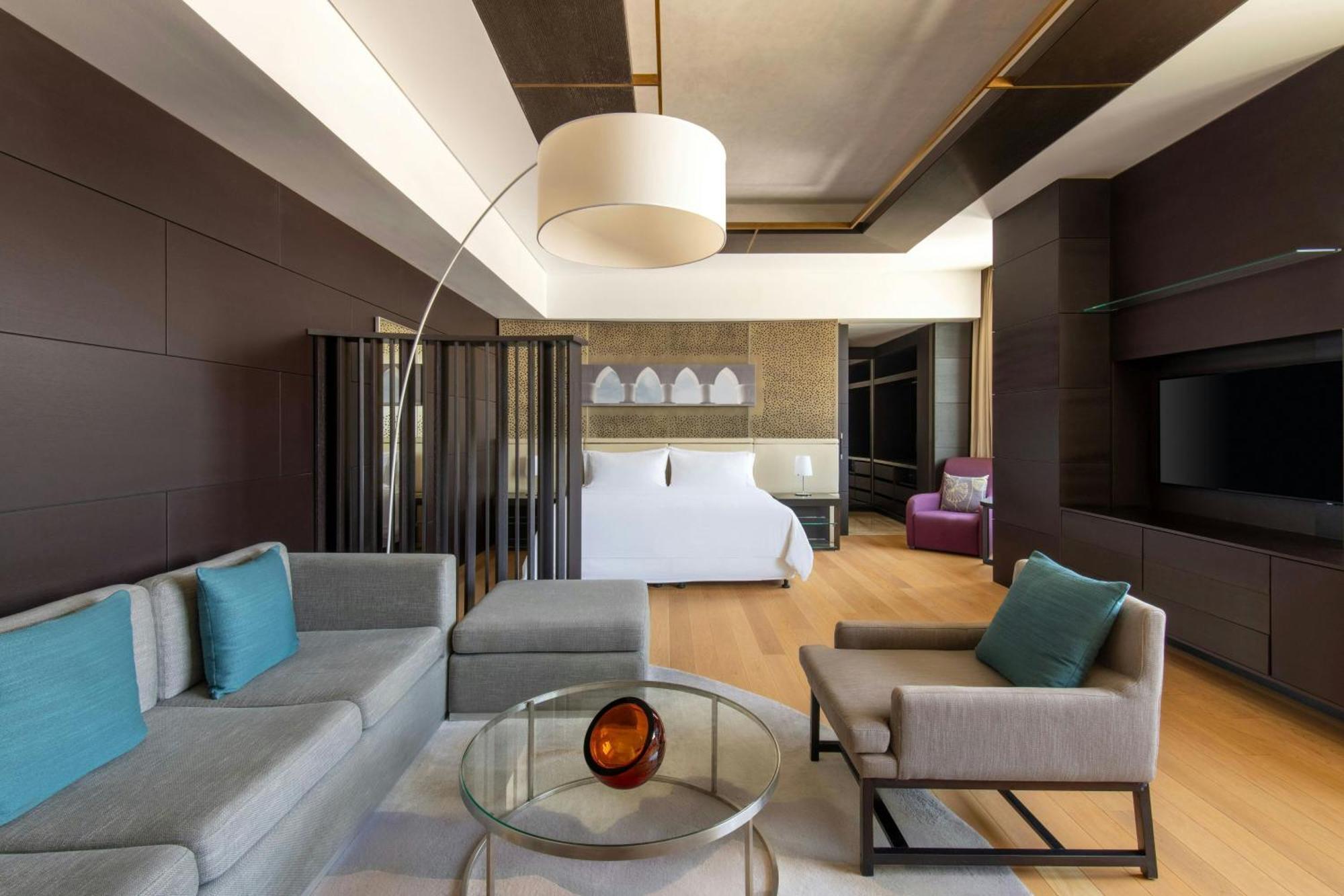 The Westin Doha Hotel & Spa Exterior foto